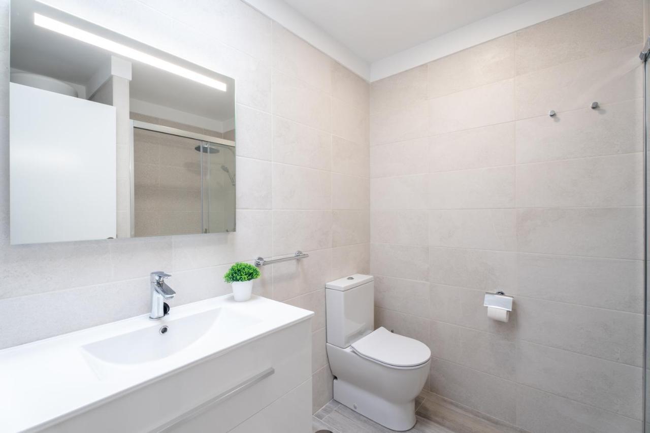 Las Rosas Sunset Apartment อาโรนา ภายนอก รูปภาพ
