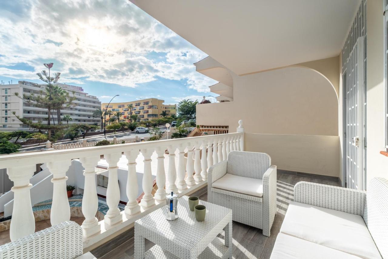 Las Rosas Sunset Apartment อาโรนา ภายนอก รูปภาพ